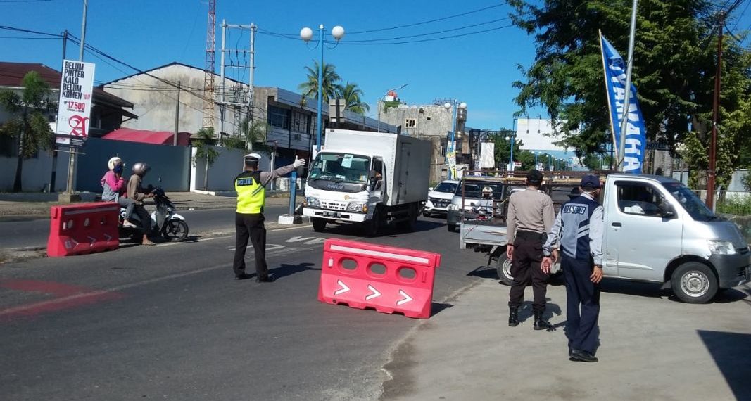 Polri Lakukan Penyekatan dan Swab Antigen Acak di Beberapa Titik Selama PPKM Darurat