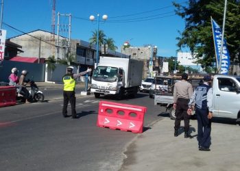 Polri Lakukan Penyekatan dan Swab Antigen Acak di Beberapa Titik Selama PPKM Darurat