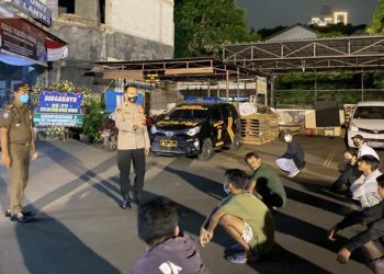 Puluhan Remaja Nongkrong di Menteng Saat PPKM Darurat, Polisi: Angkut!