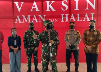 TNI-Polri Bersama Pemkot Jaktim Gelar Vaksinasi Covid-19 di GOR Ciracas, Target 5 Ribu Warga