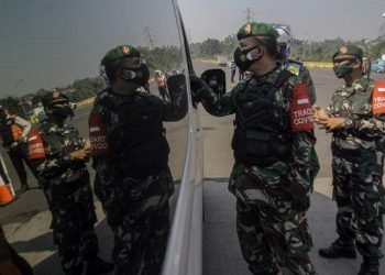 TNI-Polri Pegang Komando Genjot Tracing di Perpanjangan PPKM