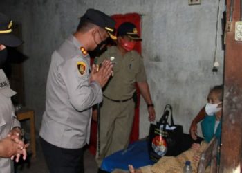 Jelang HUT Polwan ke 73, Polwan Polres Magetan Bagikan Baksos