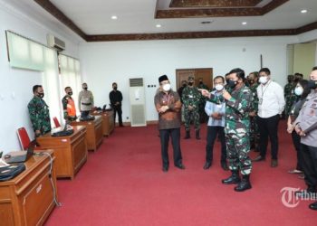 Panglima TNI dan Kapolri Pimpin Rapat Penanganan Covid-19 dengan Forkopimda Kabupaten Sleman