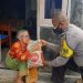 Polri Bagikan Bansos 200 Paket Sembako Kepada Warga Slum Area Desa Bojong Gebang dan Desa Tawangsari Dimasa PPKM
