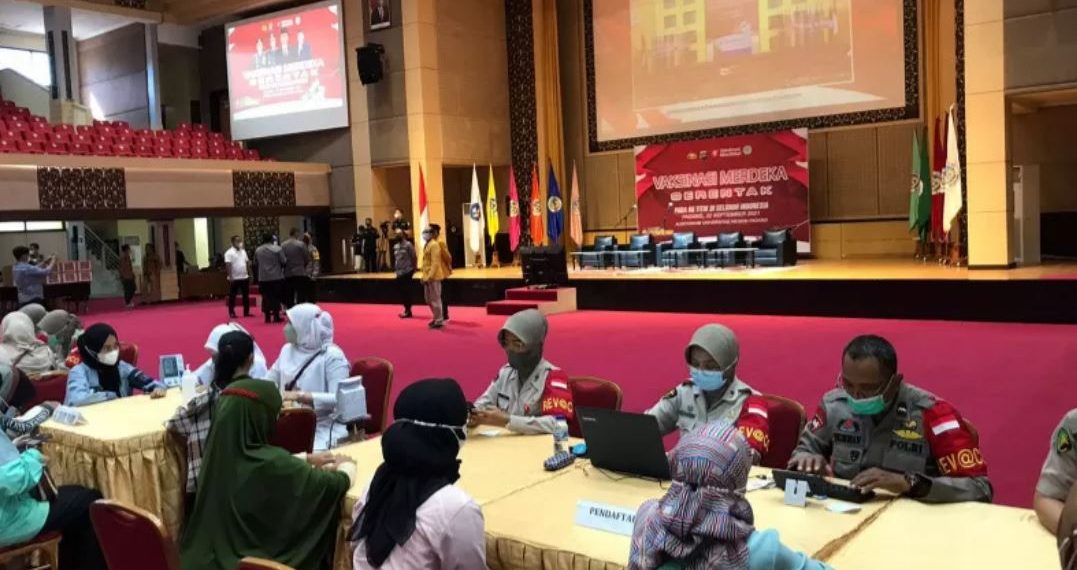 PB SEMMI dan Polri gelar vaksinasi merdeka di 13 titik