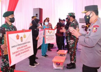 Tinjau Serbuan Vaksinasi Akabri 98, Kapolri: Wujud Sinergitas TNI-Polri