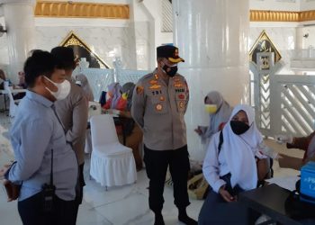 Vaksinasi Serentak Di Gowa, Sinergi Polri dan Staf Khusus Presiden