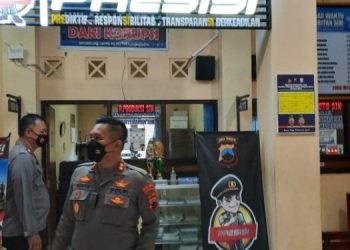 Kapolres Pekalongan Kota Sidak Kantor Satpas SIM, Imbau Anggota Tetap Disiplin Prokes