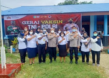 Polda Papua Barat  Gelar Vaksinasi di SMP Negeri 4 Manokwari
