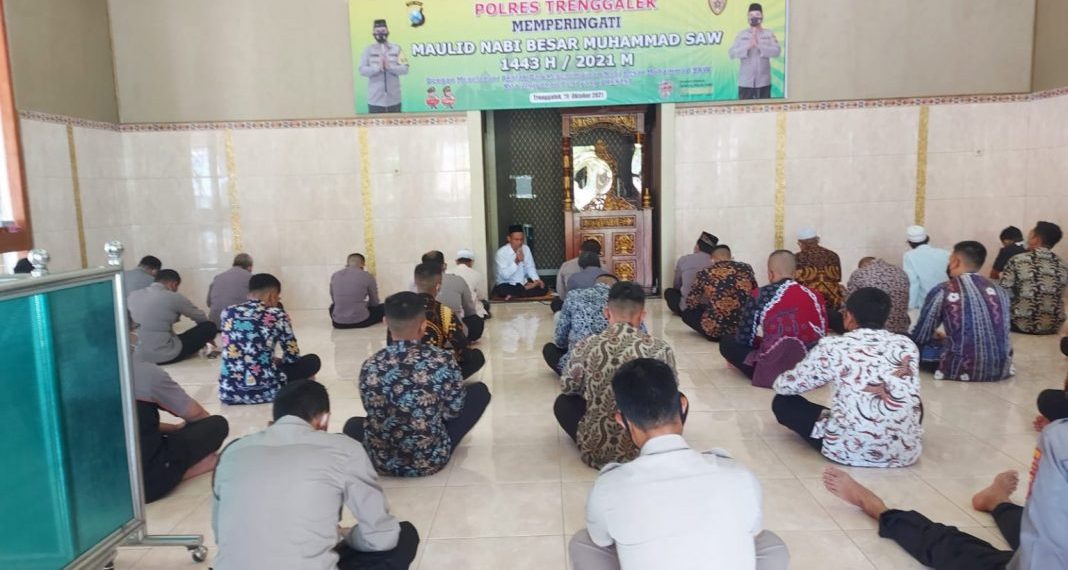 Polres Trenggalek Peringati Maulid Nabi Gelar Pengajian Hingga Doa Bersama