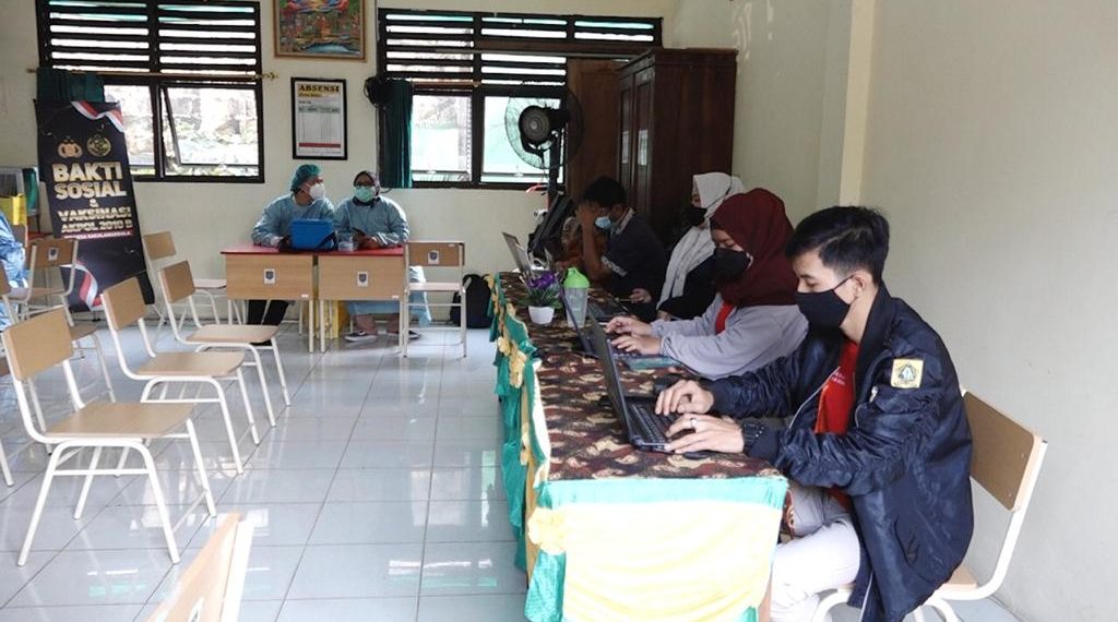 11 Tahun Mengabdi, Alumni Akpol 2010 Gelar Vaksinasi untuk Anak 6-11 Tahun dan Bagikan 1.000 Paket Bansos